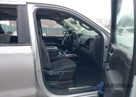 2019 Chevrolet Silverado 1500 Rst z USA, uszkodzony, nr VIN 1GCUYEED5KZ201944